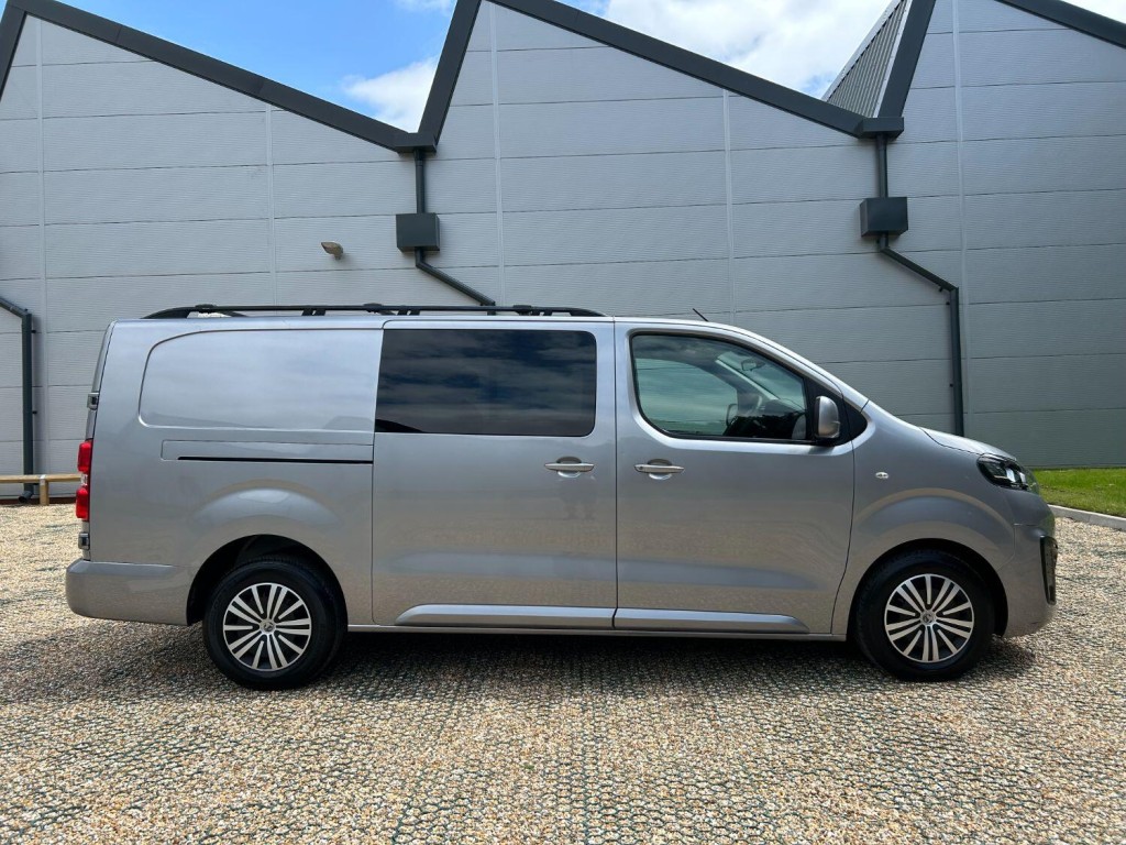 VAUXHALL VIVARO 3100 2.0 Turbo D 120 Sportive CrewCab LWB 2020