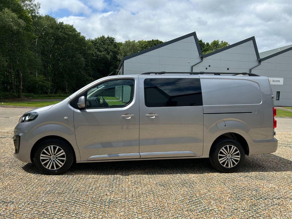 VAUXHALL VIVARO 3100 2.0 Turbo D 120 Sportive CrewCab LWB 2020