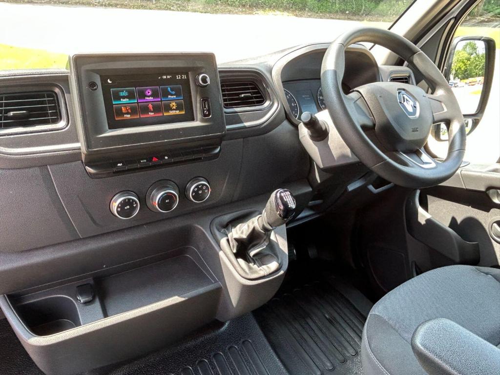 RENAULT MASTER 2.3 FWD MM35 dCi 135 Business  2021
