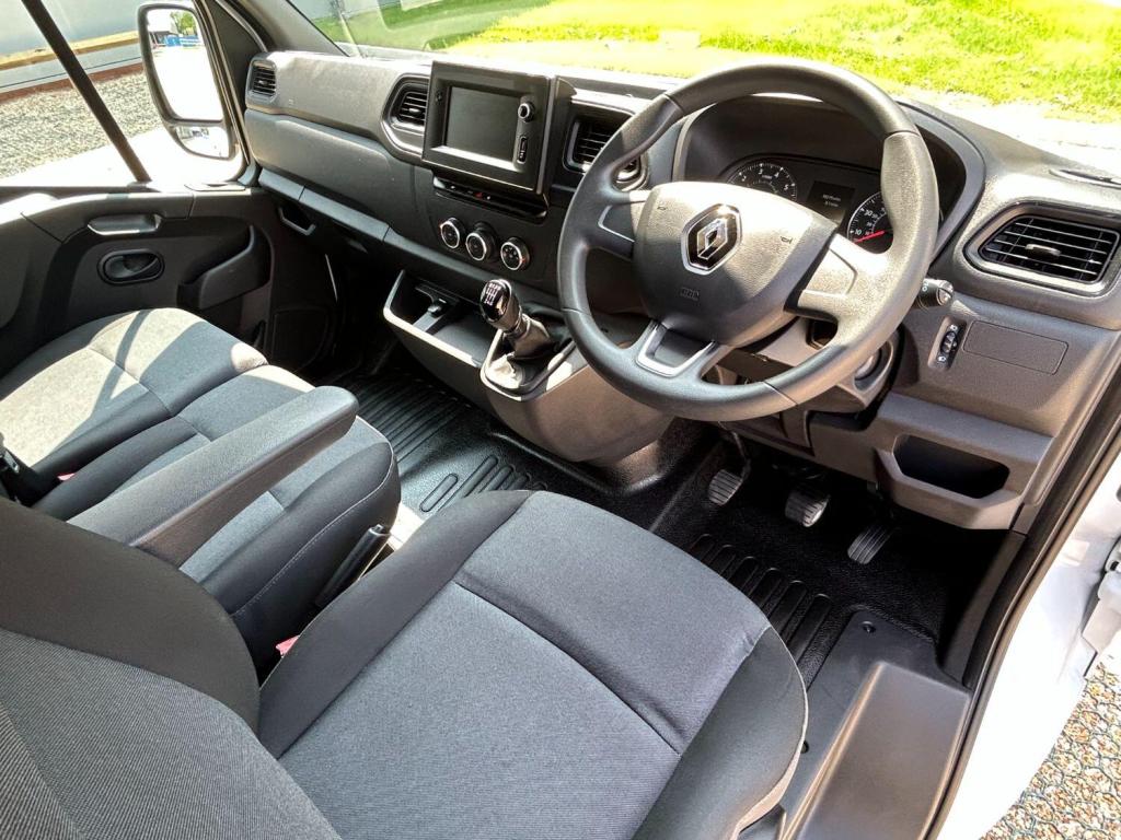 RENAULT MASTER 2.3 FWD MM35 dCi 135 Business  2021