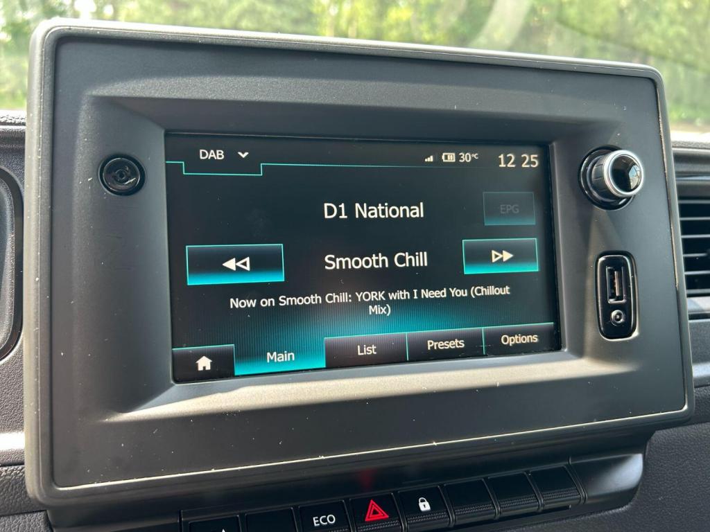 RENAULT MASTER 2.3 FWD MM35 dCi 135 Business  2021