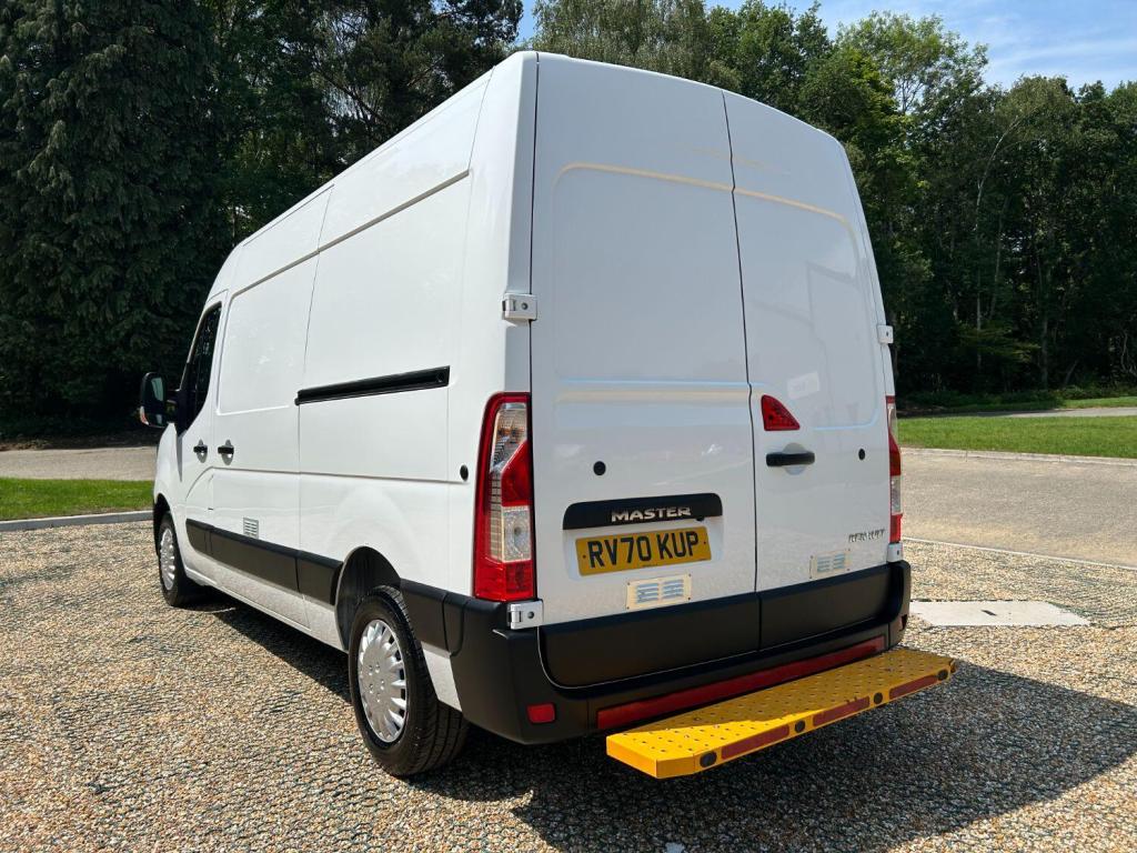 RENAULT MASTER 2.3 FWD MM35 dCi 135 Business  2021