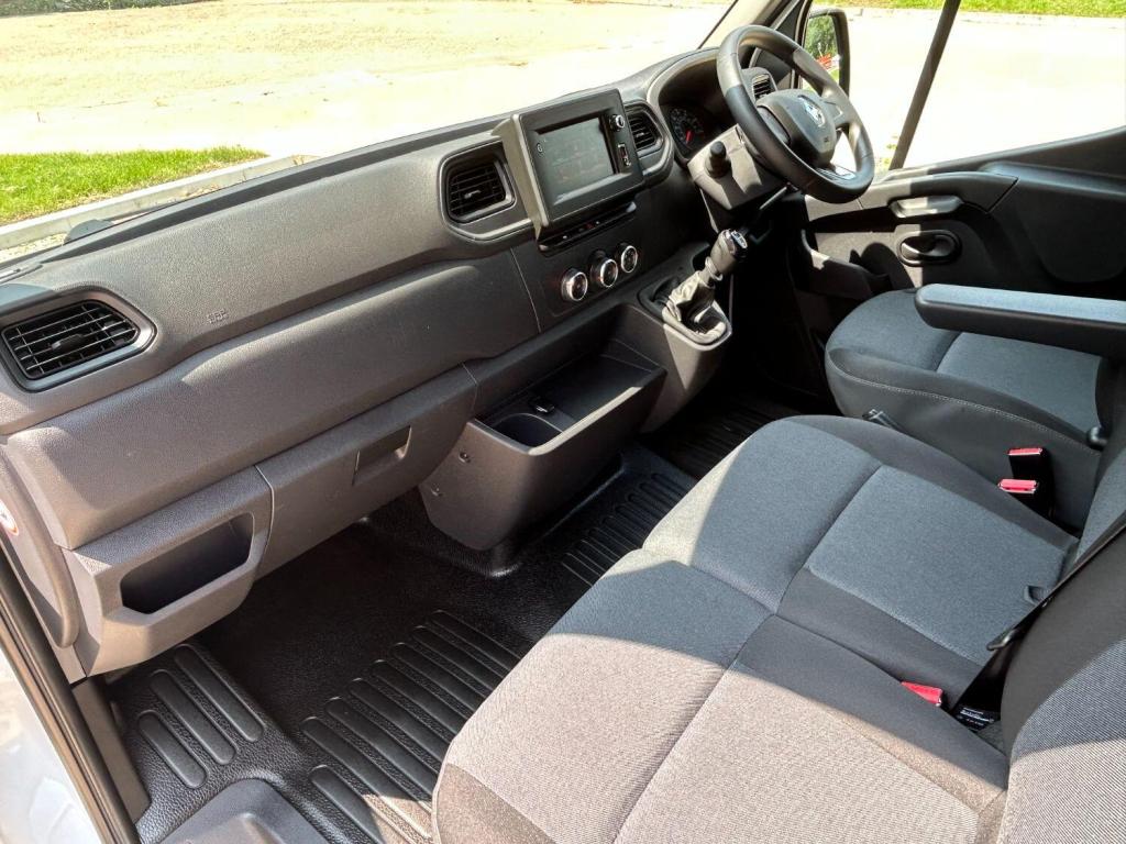 RENAULT MASTER 2.3 FWD MM35 dCi 135 Business  2021