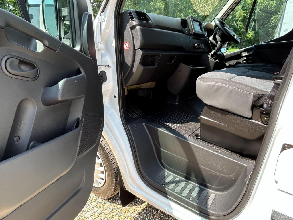 RENAULT MASTER 2.3 FWD MM35 dCi 135 Business  2021