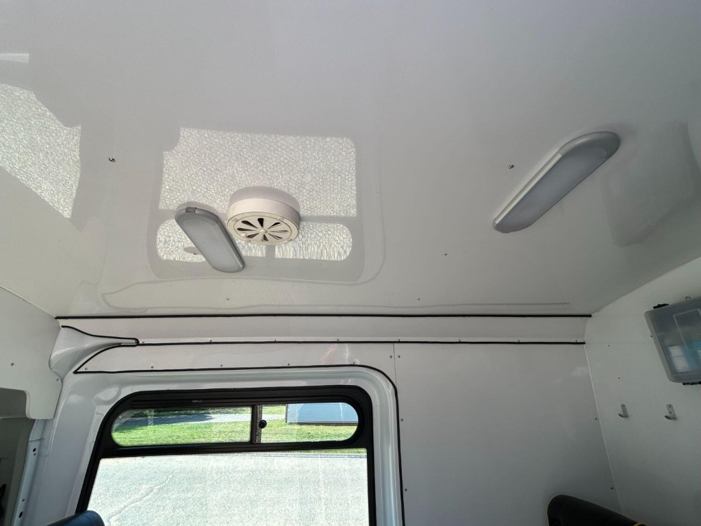 FORD TRANSIT 2.0 350 WELFARE CREW VAN LWB 2020