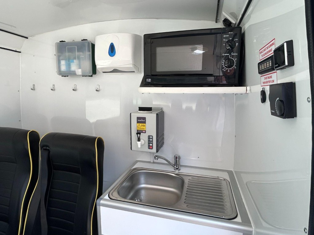 FORD TRANSIT 2.0 350 WELFARE CREW VAN LWB 2020