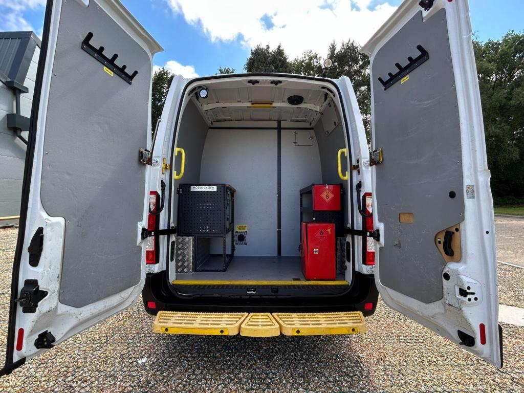 VAUXHALL MOVANO 2.3 CDTi 3500 CREWCAB WELFARE VAN 2019