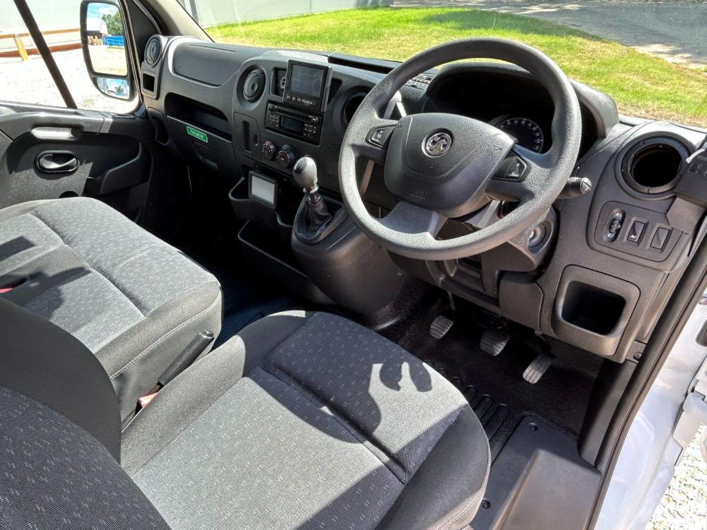 VAUXHALL MOVANO 2.3 CDTi 3500 CREWCAB WELFARE VAN 2019