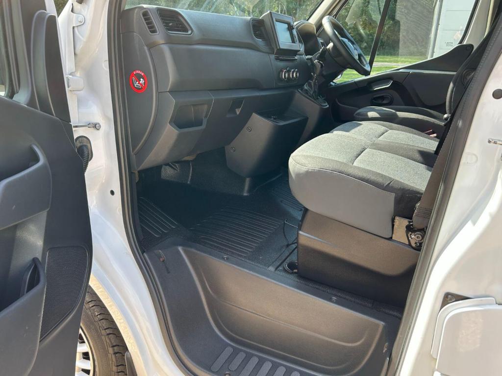 RENAULT MASTER 2.3 FWD MM35 dCi 135 Business 2020