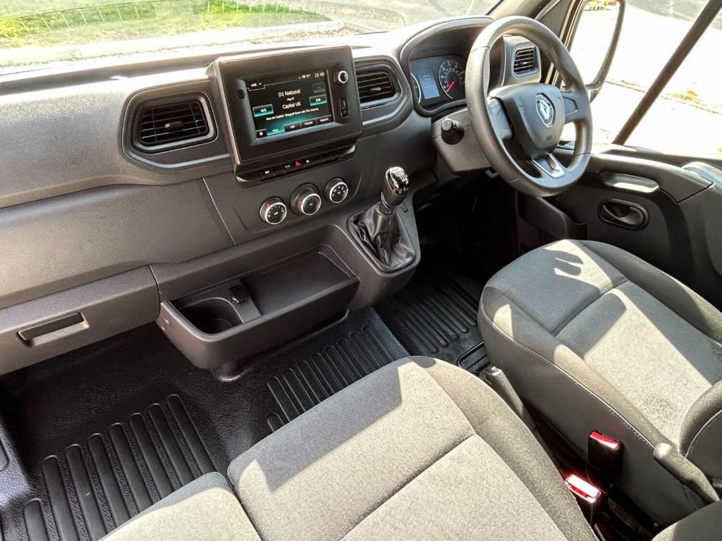 RENAULT MASTER 2.3 FWD MM35 dCi 135 Business 2020