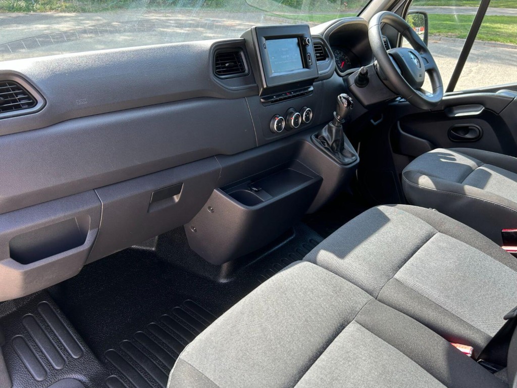 RENAULT MASTER 2.3 FWD MM35 dCi 135 Business 2020