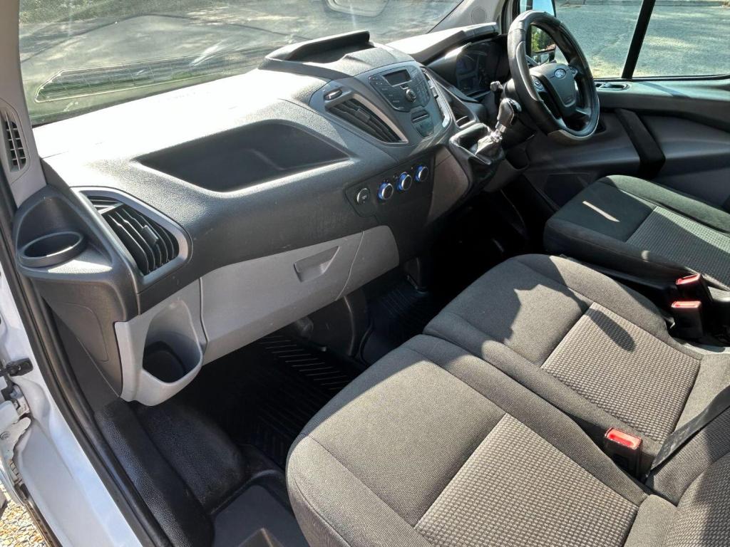 FORD TRANSIT CUSTOM 270 2.2 TDCI SWB  2015