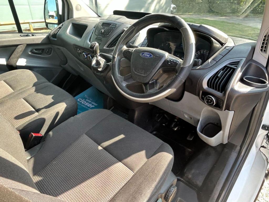 FORD TRANSIT CUSTOM 270 2.2 TDCI SWB  2015