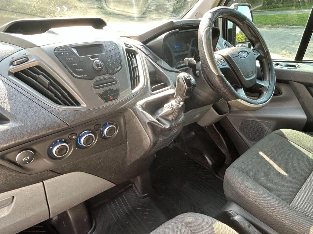 FORD TRANSIT CUSTOM 270 2.2 TDCI SWB  2015