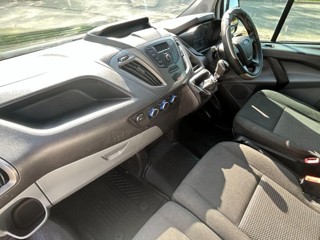 FORD TRANSIT CUSTOM 270 2.2 TDCI SWB  2015