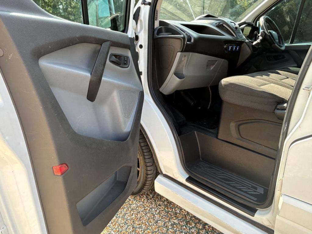 FORD TRANSIT CUSTOM 270 2.2 TDCI SWB  2015