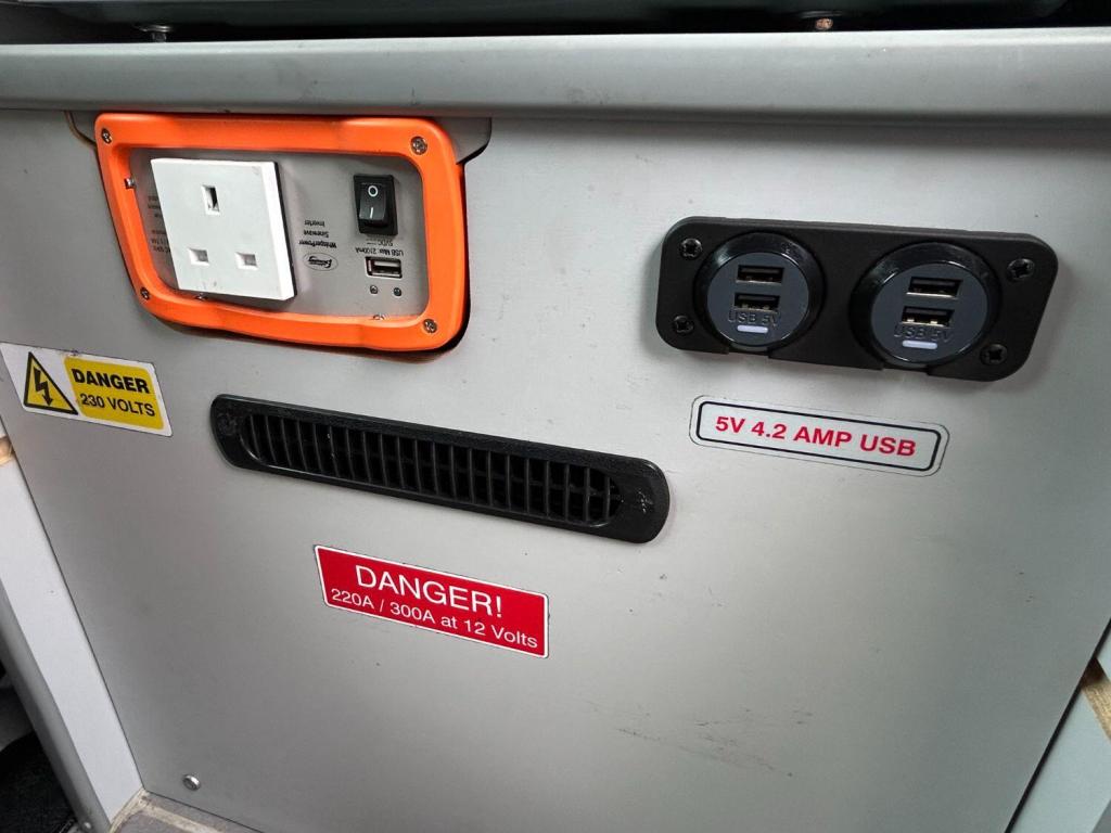 VAUXHALL MOVANO 2.3 CDTi 3500 WELFARE CREW VAN 2019