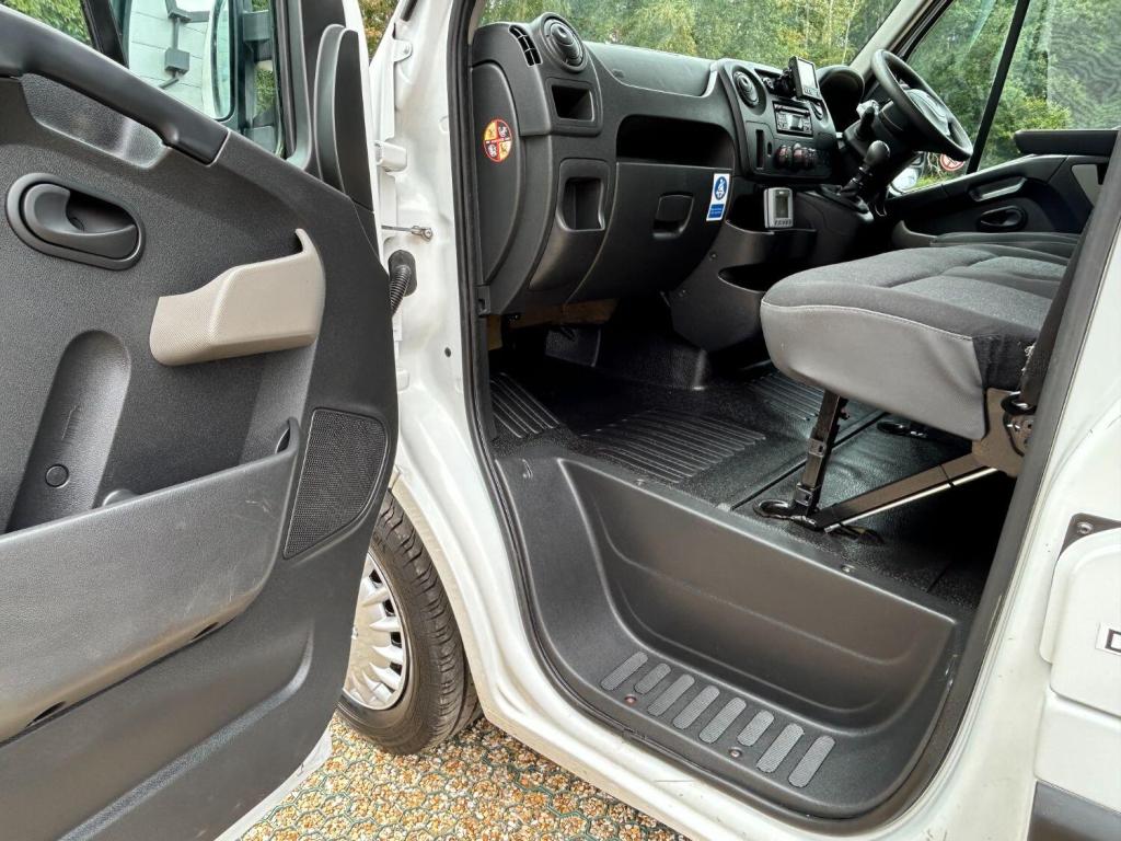 VAUXHALL MOVANO 2.3 CDTi 3500 WELFARE CREW VAN 2019