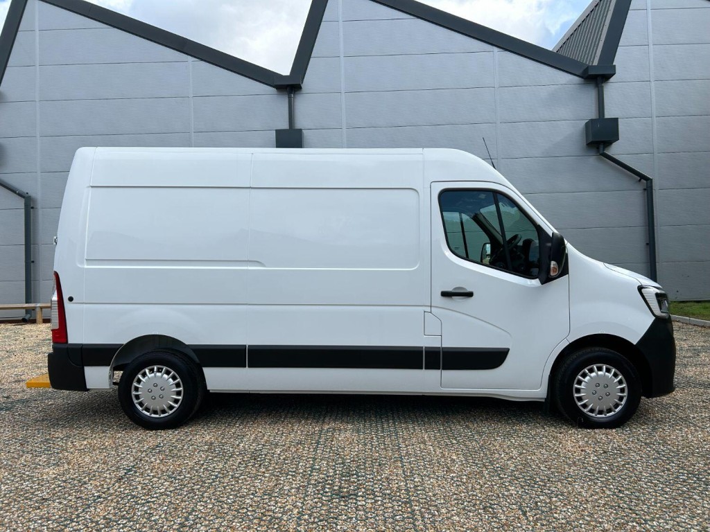 View RENAULT MASTER 2.3 FWD MM35 dCi 135 Business 
