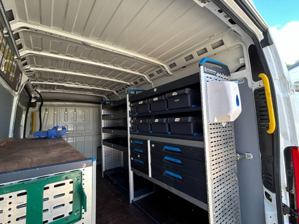 PEUGEOT BOXER 2.2 BlueHDi 335 Professional 2021