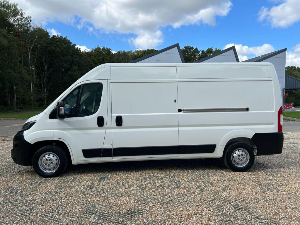 PEUGEOT BOXER 2.2 BlueHDi 335 Professional 2021