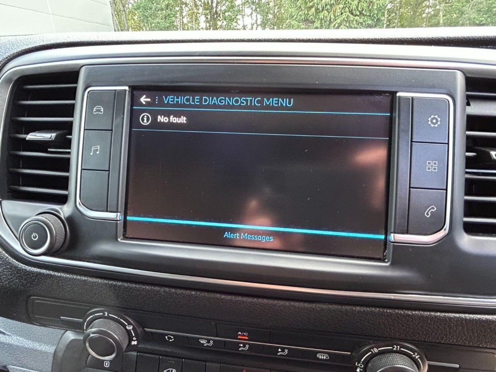 PEUGEOT EXPERT 2.0 BlueHDi 145 Professional Premium 2022