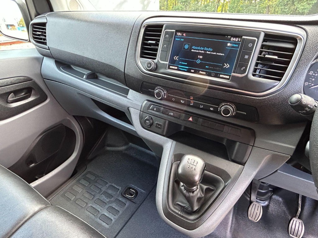 PEUGEOT EXPERT 2.0 BlueHDi 145 Professional Premium 2022