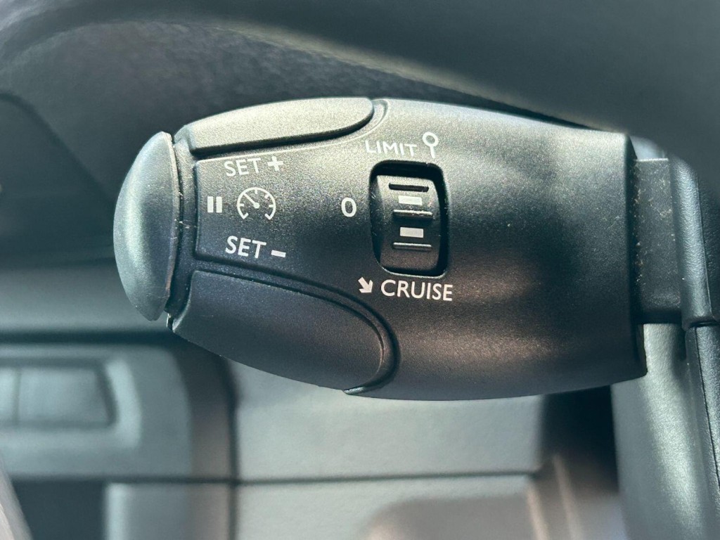 PEUGEOT EXPERT 2.0 BlueHDi 145 Professional Premium 2022