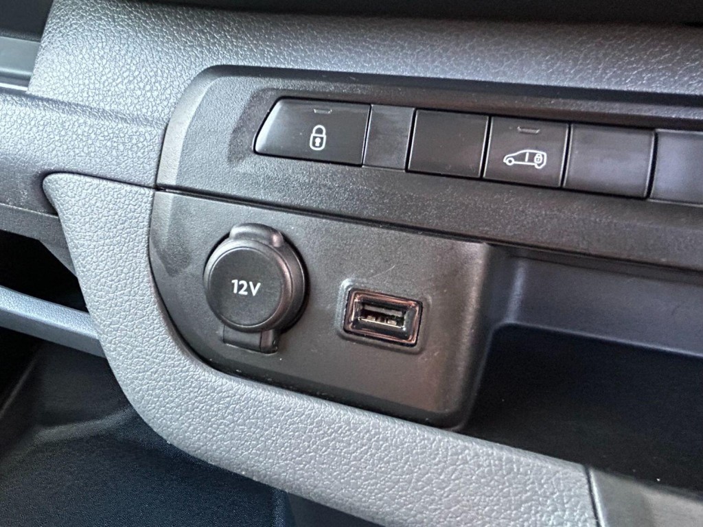 PEUGEOT EXPERT 2.0 BlueHDi 145 Professional Premium 2022