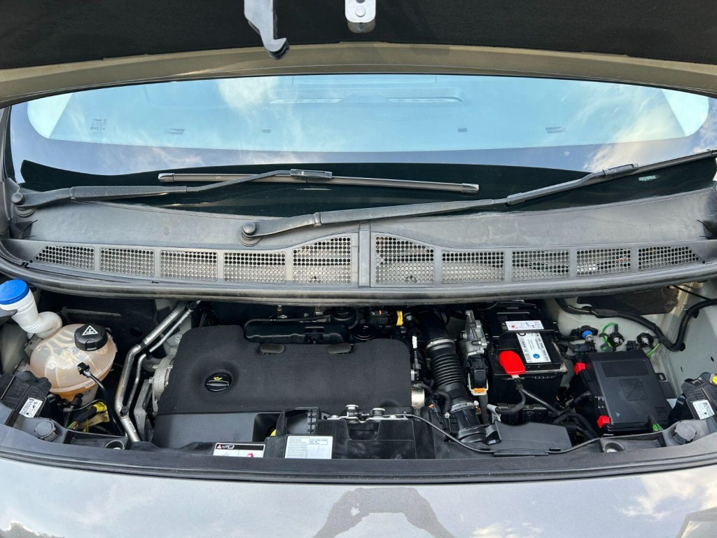 PEUGEOT EXPERT 2.0 BlueHDi 145 Professional Premium 2022