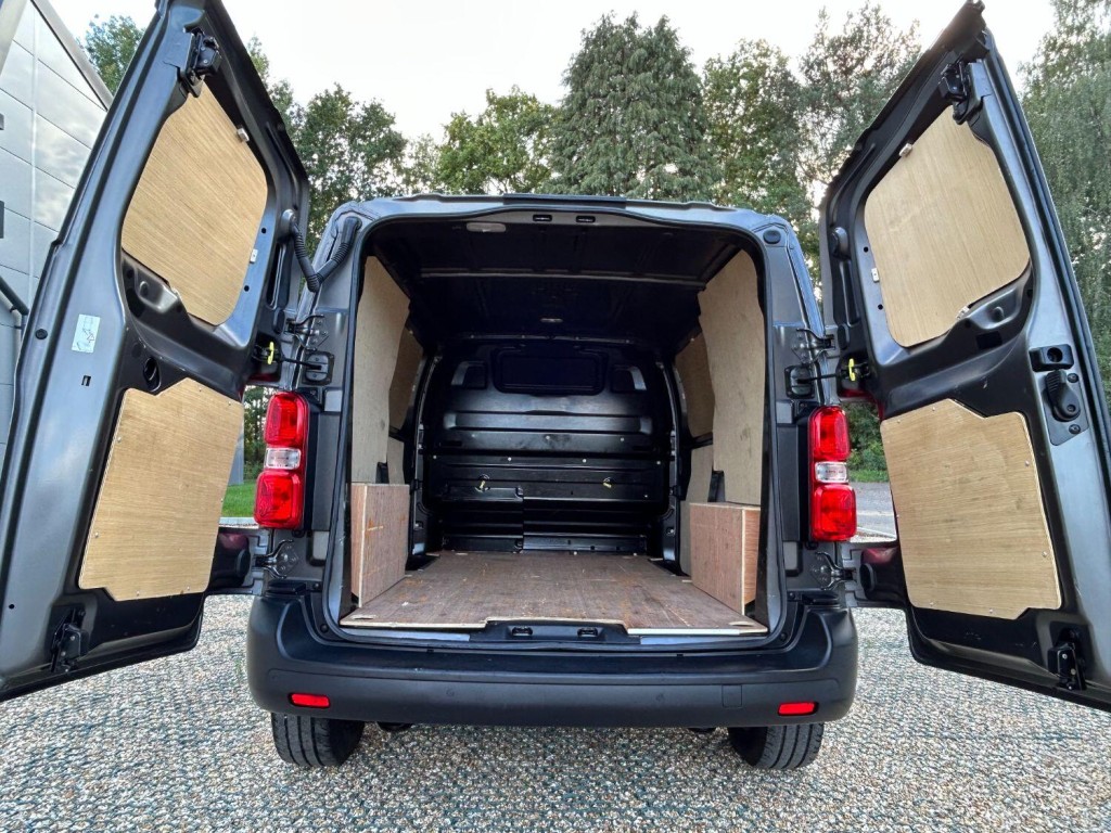 PEUGEOT EXPERT 2.0 BlueHDi 145 Professional Premium 2022