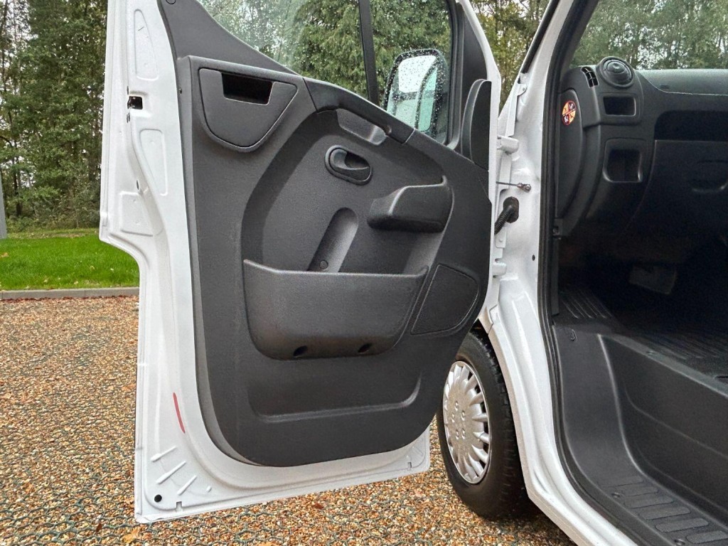 VAUXHALL MOVANO 3500 WELFARE CREW VAN 2.3 CDTi 130  2020