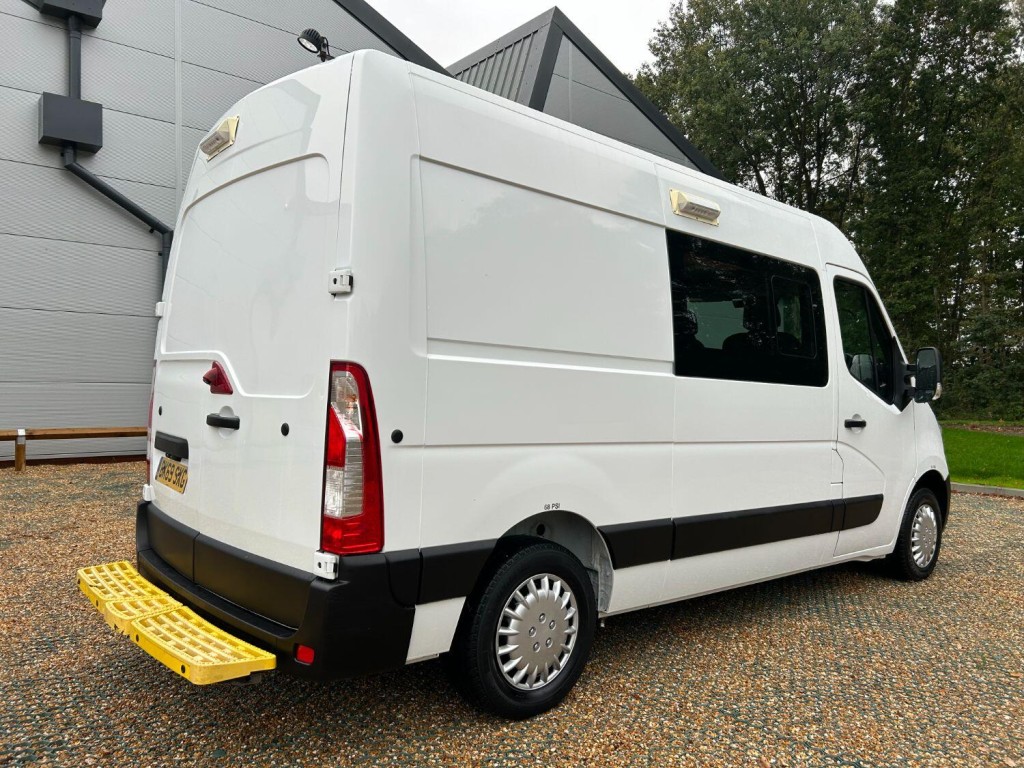 VAUXHALL MOVANO 3500 WELFARE CREW VAN 2.3 CDTi 130  2020