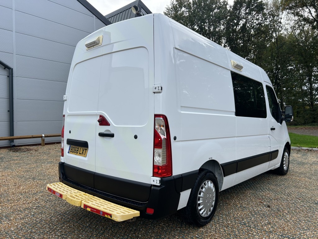 VAUXHALL MOVANO 2.3 CDTi 3500 WELFARE CREW VAN 2019