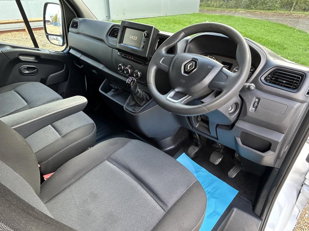 RENAULT MASTER 2.3 FWD MM35 dCi 135 Business MY19 2020