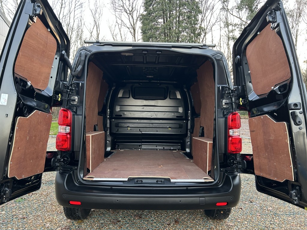 PEUGEOT EXPERT 2.0 BlueHDi 1400 Professional 2021