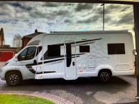 SWIFT ESCAPE 674