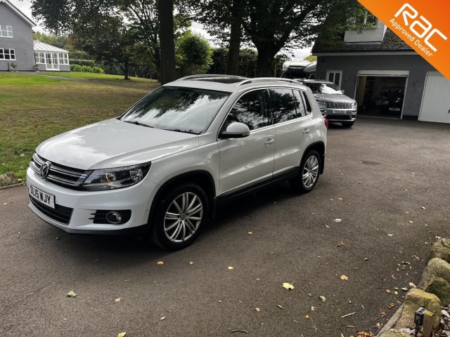 VOLKSWAGEN TIGUAN