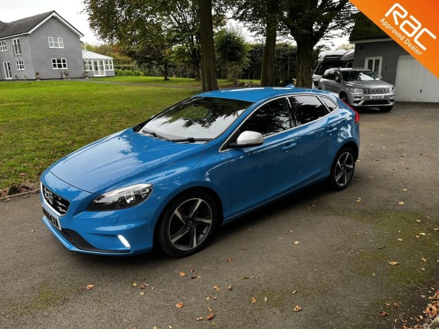 VOLVO V40