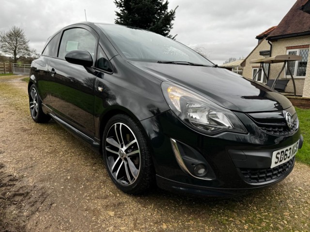 VAUXHALL CORSA 1.4T 16V Black Edition Euro 5 (s/s) 3dr