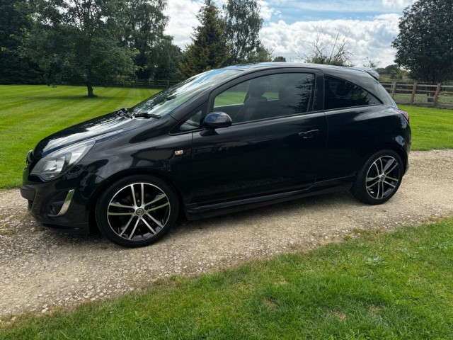 VAUXHALL CORSA 1.4T 16V Black Edition Euro 5 (s/s) 3dr
