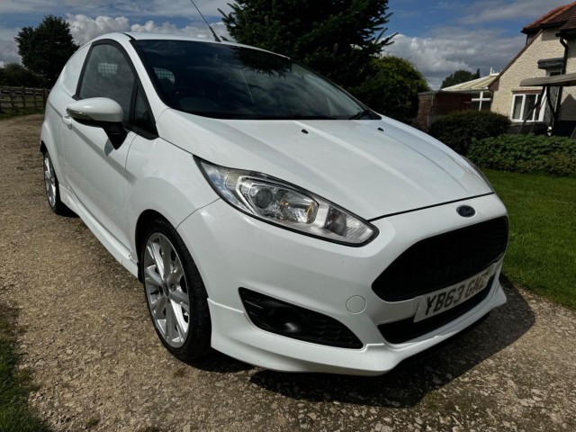 FORD FIESTA VAN 1.6 TDCi Sport Panel Van 3dr