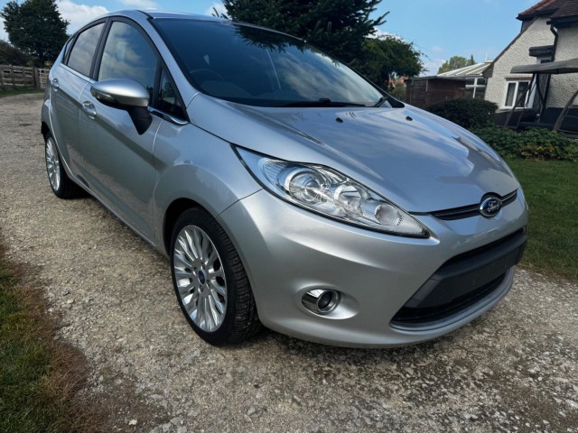FORD FIESTA 1.4 TDCi DPF Titanium 5dr