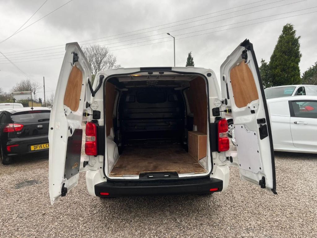 VAUXHALL VIVARO