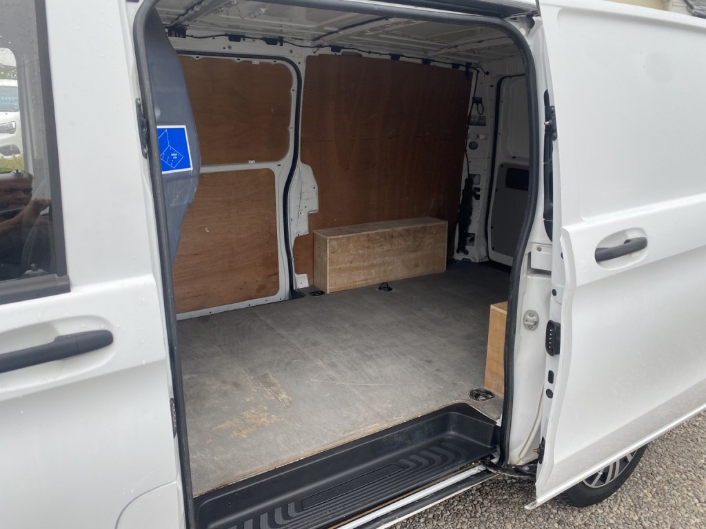 MERCEDES-BENZ VITO