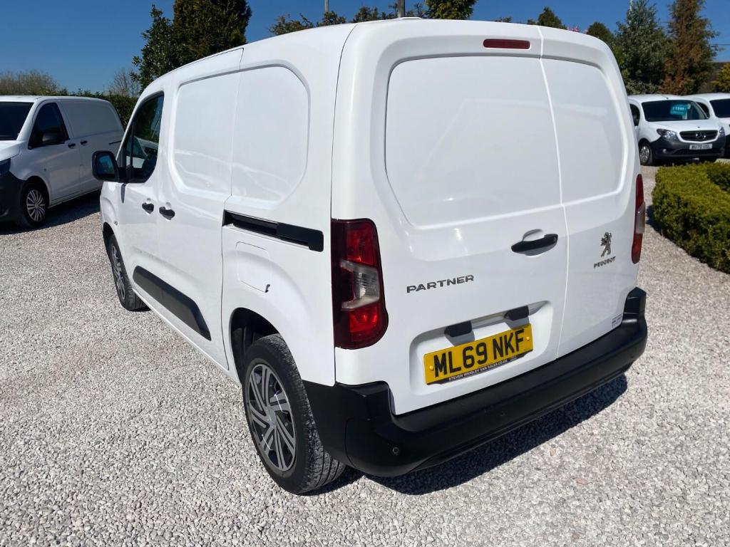 PEUGEOT PARTNER