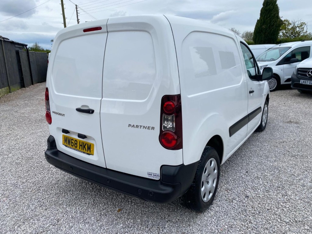 PEUGEOT PARTNER