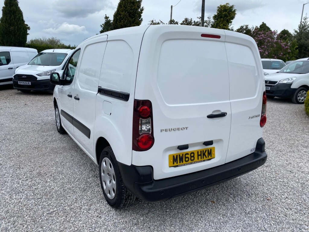 PEUGEOT PARTNER