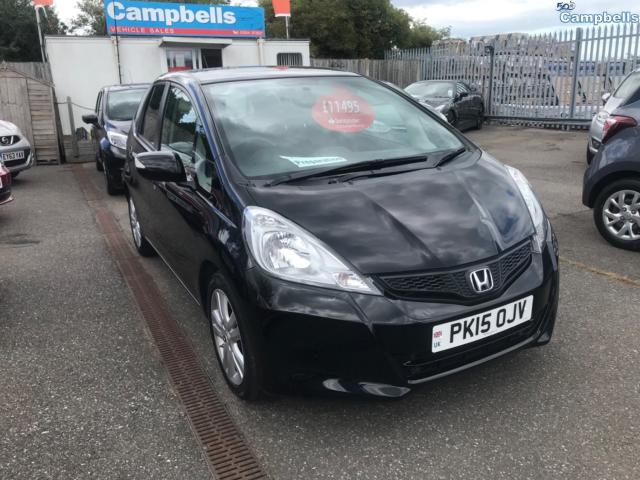 HONDA JAZZ I-VTEC ES PLUS (2015)