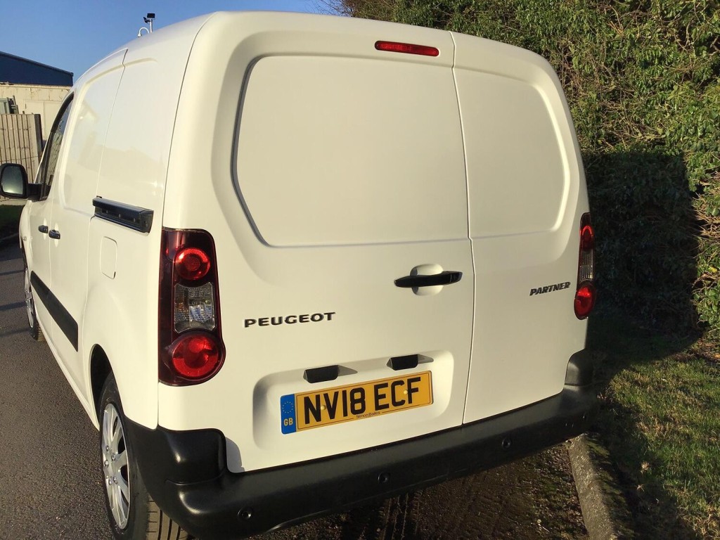 View PEUGEOT PARTNER NO VAT TO PAY!!!! ULEZ Compliant 1.6 Blue HDi 854 Professional 